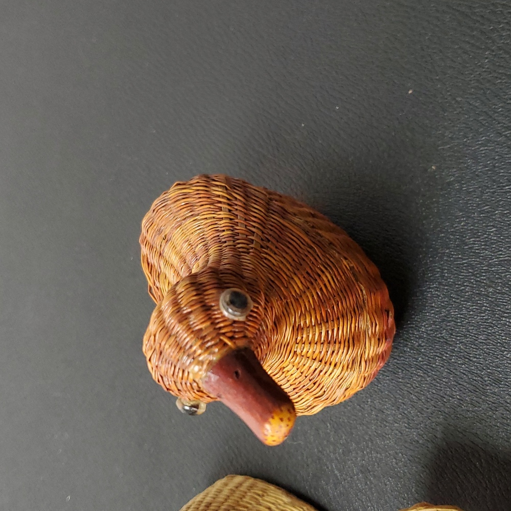 Vintage 2 Woven Brown Bird Figurine Trinket Boxes - Picture 8 of 9